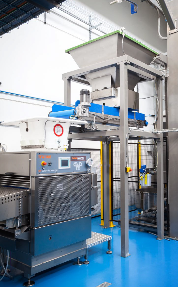 Funktionssicherheit durch hohes Qualitätsniveau Abbildung der Maschine TEWIMAT in der Produktionsumgebung